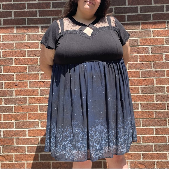 Harry Potter Hogwarts crest dress - Picture 3 of 15